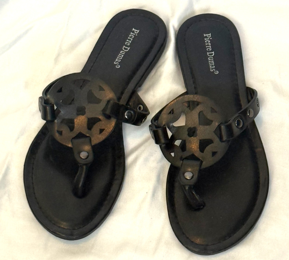Pierre Dumas Black Cutout Thong Sandals Women’s Size 6 Slip On Casual Summer
